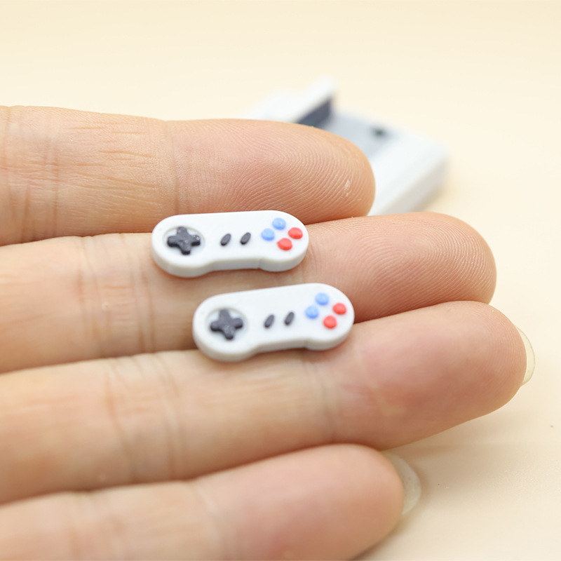 1set Dollhouse Mini Retro Game - đánh giá và giá Retro Handheld Console